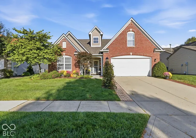Photo 1 of Single family home for sale at 18931 Round Lake Rd, Noblesville, IN 46060 | MLS# 22121913 | Listing updated on 2026-10-08