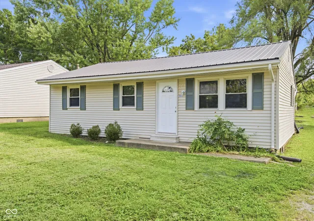 Photo 1 of Single family home for sale at 2045 S L St, Richmond, IN 47374 | MLS# 22121927 | Listing updated on 2026-08-26