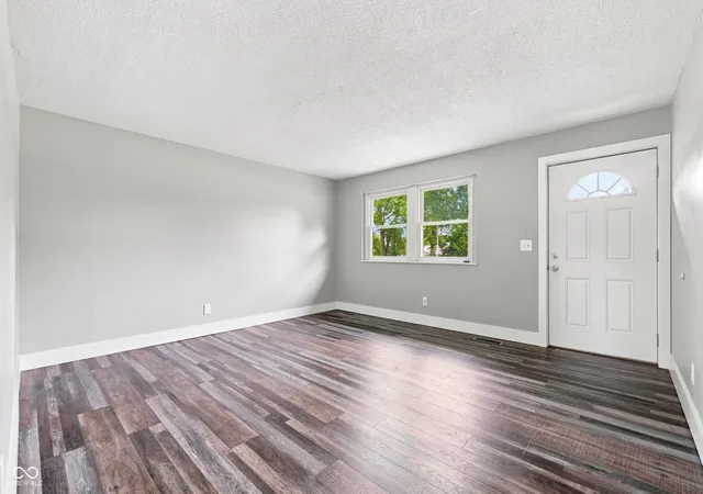 Photo 2 of Single family home for sale at 2045 S L St, Richmond, IN 47374 | MLS# 22121927 | Listing updated on 2026-08-26