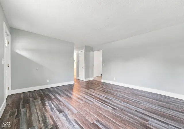 Photo 3 of Single family home for sale at 2045 S L St, Richmond, IN 47374 | MLS# 22121927 | Listing updated on 2026-08-26
