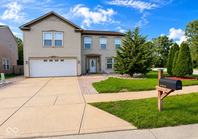 1st image of 10934 Cyrus Dr, Indianapolis, IN 46231 | MLS# 22121952