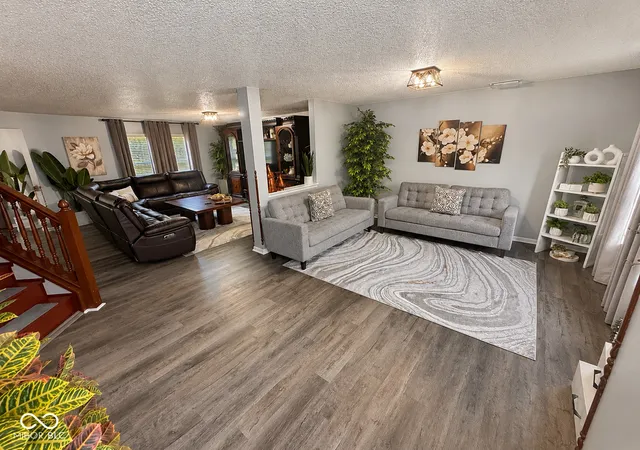 3rd image of 10934 Cyrus Dr, Indianapolis, IN 46231 | MLS# 22121952