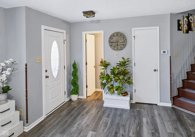 Photo 4 of Single family home for sale at 10934 Cyrus Dr, Indianapolis, IN 46231 | MLS# 22121952 | Listing updated on 2026-09-30