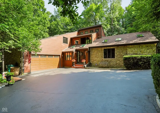 1st image of 12399 N Cedarwood Dr, Mooresville, IN 46158 | MLS# 22121966