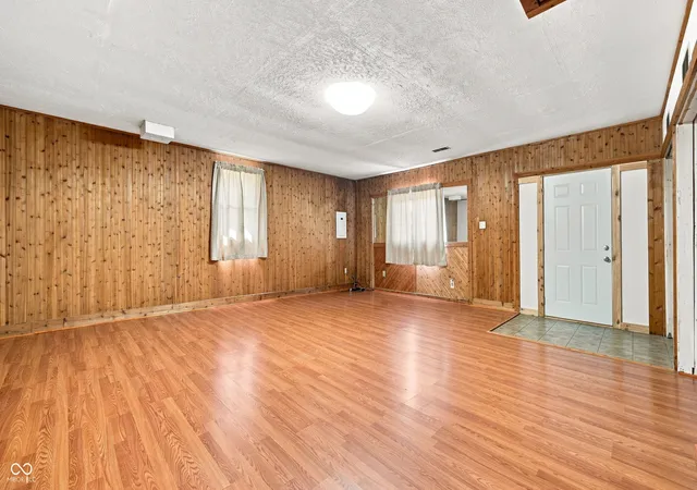 Photo 3 of Single family home for sale at 68 W 650 S, Pendleton, IN 46064 | MLS# 22121975 | Listing updated on 2026-09-23