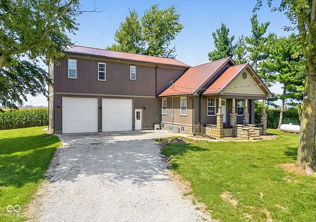 Photo 2 of Sale Pending at 2332 N 700 E, Elwood, IN 46036 | MLS# 22121978 | Listing updated on 2026-08-31