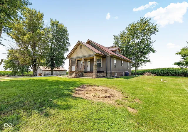 Photo 3 of Sale Pending at 2332 N 700 E, Elwood, IN 46036 | MLS# 22121978 | Listing updated on 2026-08-31