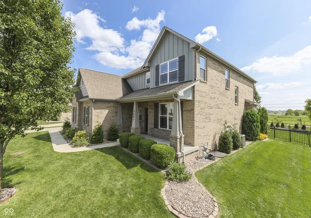 Photo 3 of Sale Pending at 3681 Woodvine Dr, Bargersville, IN 46106 | MLS# 22121981 | Listing updated on 2026-09-24