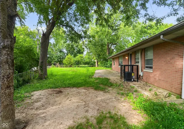 Photo 1 of Single family home for sale at 4110 Mellis Ct, Indianapolis, IN 46235 | MLS# 22122005 | Listing updated on 2026-09-02