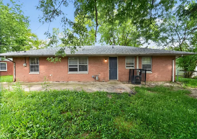 Photo 2 of Single family home for sale at 4110 Mellis Ct, Indianapolis, IN 46235 | MLS# 22122005 | Listing updated on 2026-09-02