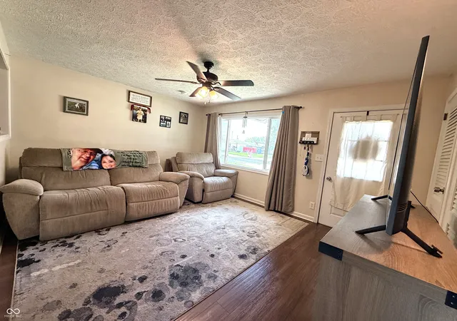 Photo 3 of Sale Pending at 26 Center Dr, Crawfordsville, IN 47933 | MLS# 22122011 | Listing updated on 2026-09-26
