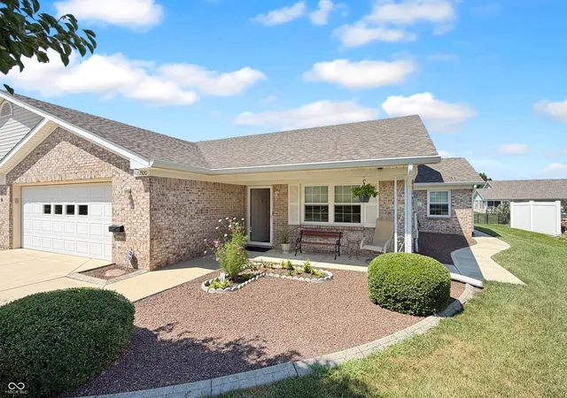 Photo 2 of Sale Pending at 7920 Farina Wy, Indianapolis, IN 46259 | MLS# 22122032 | Listing updated on 2026-09-06
