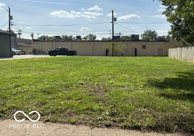 3rd image of 6520 Carrollton Ave, Indianapolis, IN 46220 | MLS# 22122040