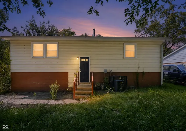 Photo 2 of Single family home for sale at 3925 Kivet Ct, Indianapolis, IN 46235 | MLS# 22122042 | Listing updated on 2026-09-04