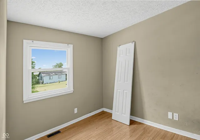 Photo 31 of Single family home for sale at 3925 Kivet Ct, Indianapolis, IN 46235 | MLS# 22122042 | Listing updated on 2026-09-04