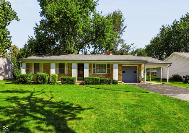 1st image of 1302 E Jefferson St, Franklin, IN 46131 | MLS# 22122047