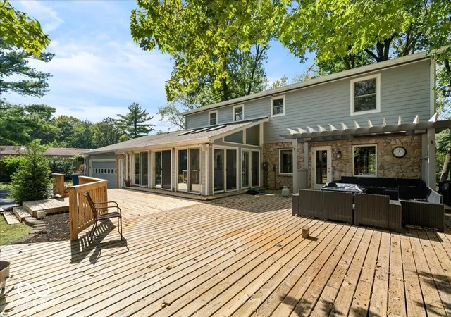 Photo 4 of Sale Pending at 11715 Rolling Springs Dr, Carmel, IN 46033 | MLS# 22122048 | Listing updated on 2026-10-05