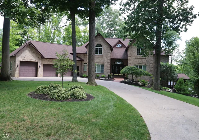 1st image of 231 Lakeshore Dr, Batesville, IN 47006 | MLS# 22122063