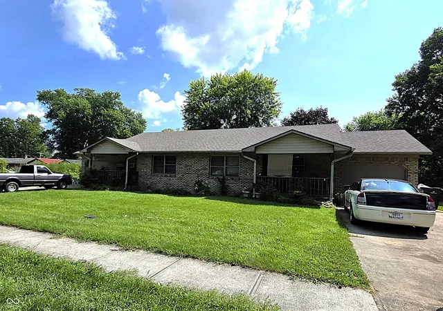 1st image of 309 /311 N Main St, Mooresville, IN 46158 | MLS# 22122064