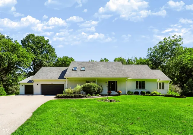 Photo 2 of Sale Pending at 5001 Somerset Ln, Zionsville, IN 46077 | MLS# 22122071 | Listing updated on 2026-08-31