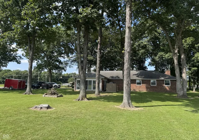 Photo 3 of Single family home for sale at 2003 E Us Hwy 41, Attica, IN 47918 | MLS# 22122075 | Listing updated on 2026-09-23
