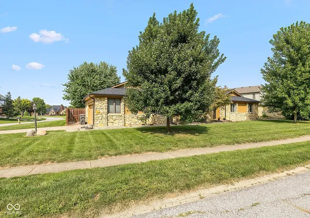 Photo 1 of Single family home for sale at 1608 Friendship Dr, Indianapolis, IN 46217 | MLS# 22122082 | Listing updated on 2026-09-05