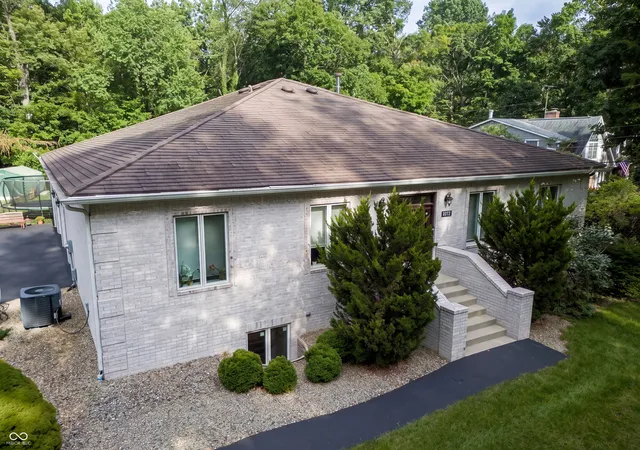 Photo 2 of Single family home for sale at 11833 Westwood Dr, Carmel, IN 46033 | MLS# 22122092 | Listing updated on 2026-08-31