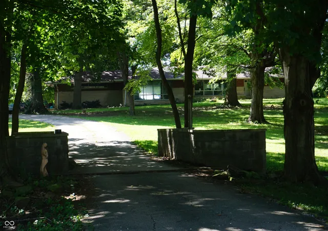 Photo 3 of Sale Pending at 3123 W Fairview Rd, Greenwood, IN 46142 | MLS# 22122118 | Listing updated on 2026-09-23