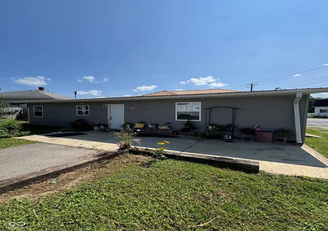 Photo 1 of Sale Pending at 805 S Broadway, Greensburg, IN 47240 | MLS# 22122121 | Listing updated on 2026-09-29