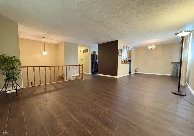 3rd image of 1025 Ridgepointe Dr, Indianapolis, IN 46234 | MLS# 22122146