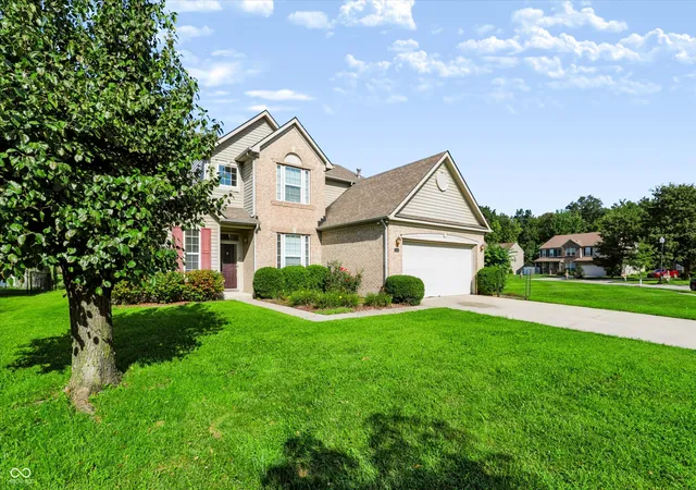 Photo 2 of Single family home for sale at 4540 Sugar Bay Ln, Indianapolis, IN 46237 | MLS# 22122160 | Listing updated on 2026-08-25