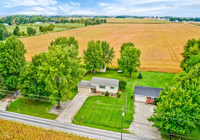 Single family home for sale at 2616 E County Road 900 N, Pittsboro, IN 46167 | MLS# 22122168