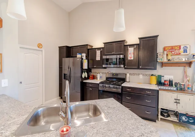Photo 4 of Sale Pending at 1534 W County Road 580 S, Frankfort, IN 46041 | MLS# 22122177 | Listing updated on 2026-08-27
