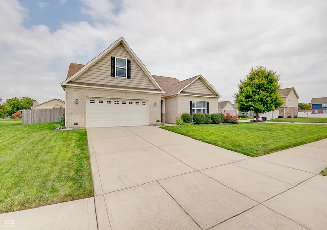 Photo 2 of Single family home for sale at 4602 W Dane, New Palestine, IN 46163 | MLS# 22122179 | Listing updated on 2026-09-29
