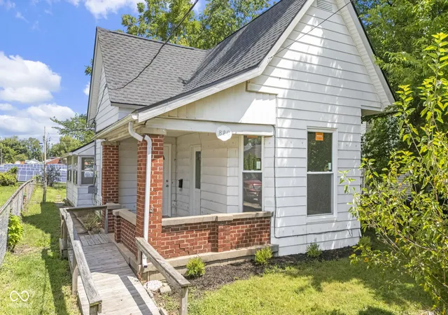Photo 1 of Single family home for sale at 820 Hoosier, North Vernon, IN 47265 | MLS# 22122187 | Listing updated on 2026-08-26