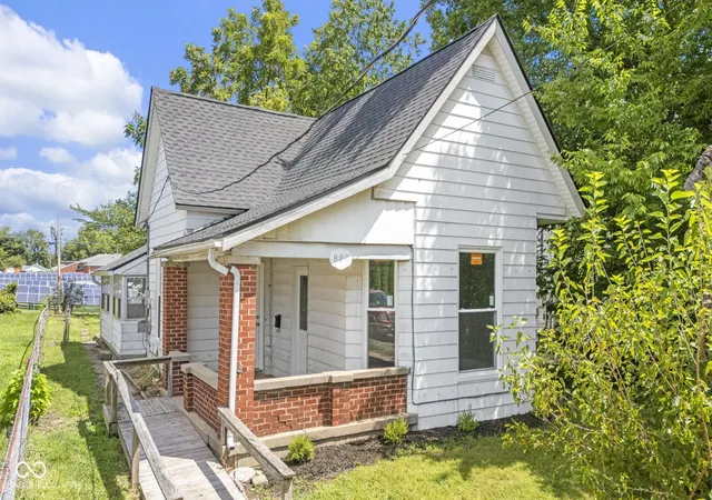 Photo 2 of Single family home for sale at 820 Hoosier, North Vernon, IN 47265 | MLS# 22122187 | Listing updated on 2026-08-26