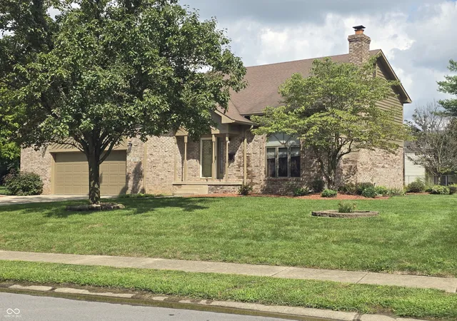 Photo 2 of Single family home for sale at 903 Corey Ln, Plainfield, IN 46168 | MLS# 22122198 | Listing updated on 2026-10-05