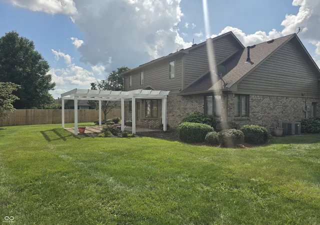 Photo 3 of Single family home for sale at 903 Corey Ln, Plainfield, IN 46168 | MLS# 22122198 | Listing updated on 2026-10-05