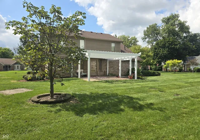 Photo 4 of Single family home for sale at 903 Corey Ln, Plainfield, IN 46168 | MLS# 22122198 | Listing updated on 2026-10-05