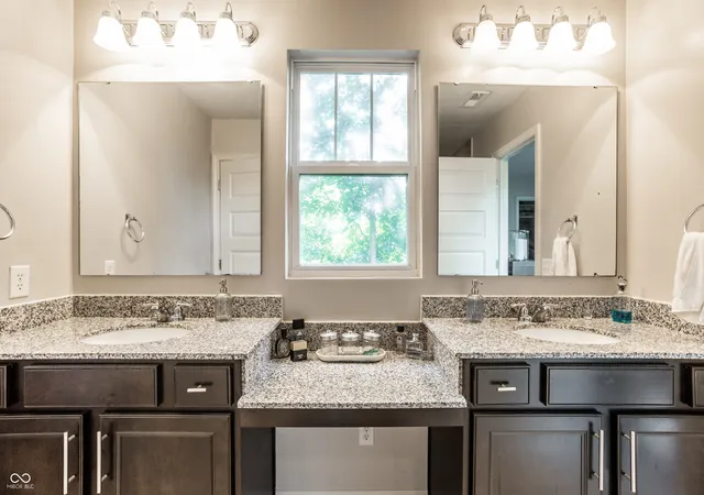 Photo 2 of Townhouse for sale at 16035 Talmon Dr, Westfield, IN 46074 | MLS# 22122200 | Listing updated on 2026-10-09