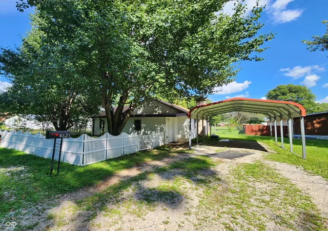 Photo 3 of Single family home for sale at 4621 S 537 E, Franklin, IN 46131 | MLS# 22122206 | Listing updated on 2026-09-26