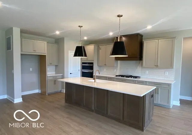 Photo 2 of Single family home for sale at 6607 Old World Dr, Mc Cordsville, IN 46055 | MLS# 22122210 | Listing updated on 2026-08-26