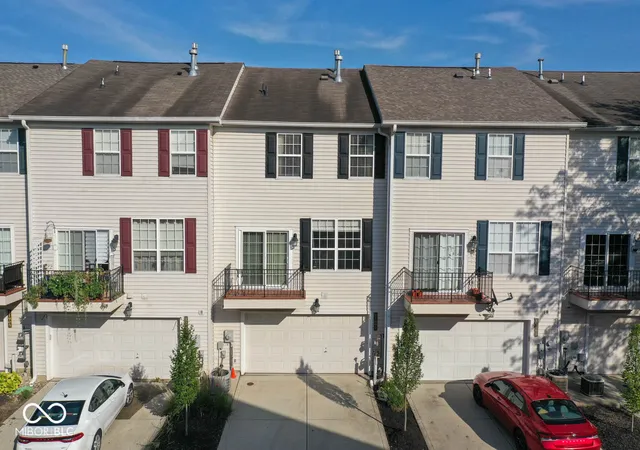 Photo 2 of Townhouse for sale at 11897 Esty Wy, Carmel, IN 46033 | MLS# 22122235 | Listing updated on 2026-09-21
