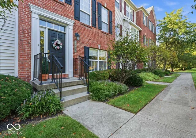 Photo 3 of Townhouse for sale at 11897 Esty Wy, Carmel, IN 46033 | MLS# 22122235 | Listing updated on 2026-09-21