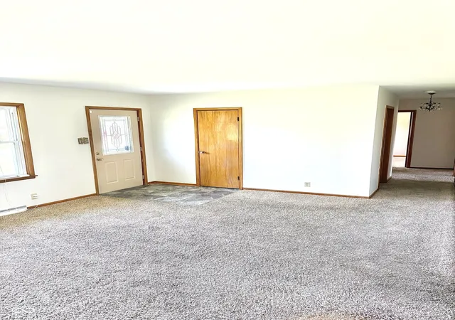 Photo 3 of Single family home for sale at 4029 Ridgeway Dr, Indianapolis, IN 46221 | MLS# 22122238 | Listing updated on 2026-08-27