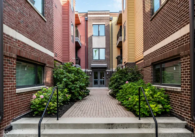 Photo 4 of Condo for sale at 622 E 10Th St #311, Indianapolis, IN 46202 | MLS# 22122247 | Listing updated on 2026-09-28