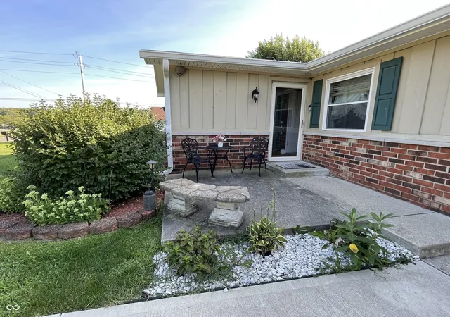 Photo 2 of Single family home for sale at 118 Granby Dr, Cumberland, IN 46229 | MLS# 22122249 | Listing updated on 2026-09-24