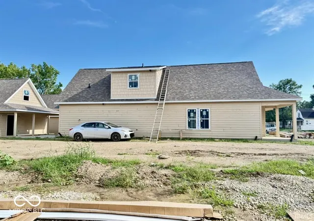 Photo 3 of Townhouse for sale at 1590 W North St, Muncie, IN 47304 | MLS# 22122268 | Listing updated on 2026-08-26