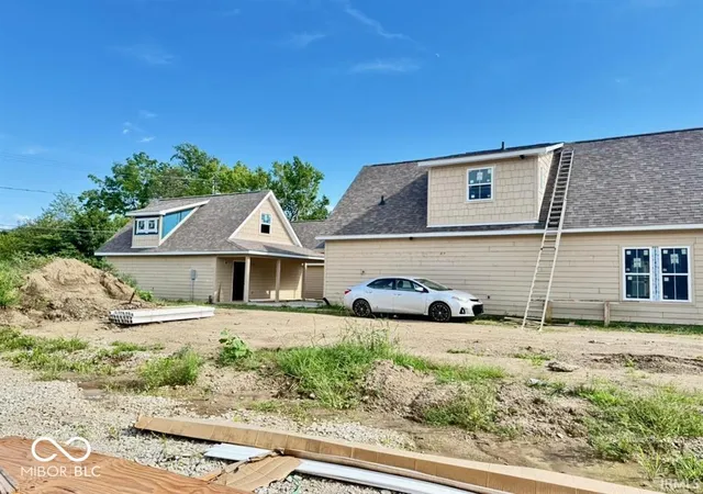 Photo 3 of Townhouse for sale at 1590 W North St, Muncie, IN 47304 | MLS# 22122268 | Listing updated on 2026-08-26