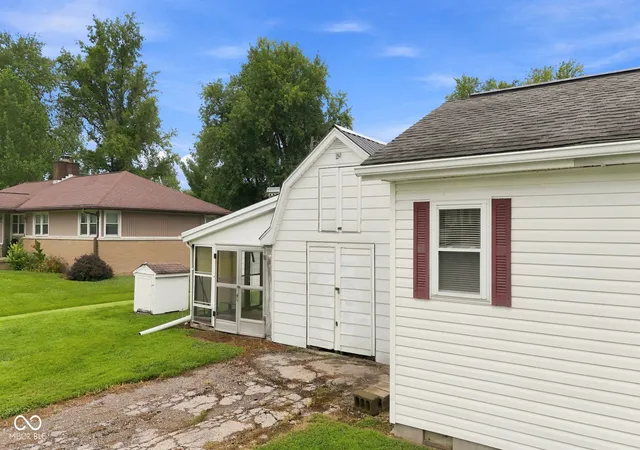 Photo 3 of Single family home for sale at 100 N Bethany Rd, Crothersville, IN 47229 | MLS# 22122272 | Listing updated on 2026-09-30